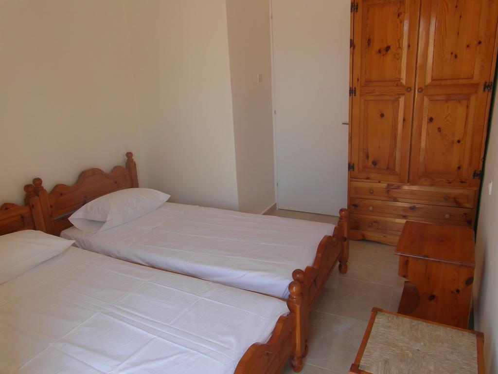 Mina Apartments Karpathos Town  Exterior photo